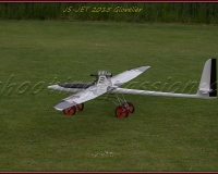 2GLOVELIER 0245